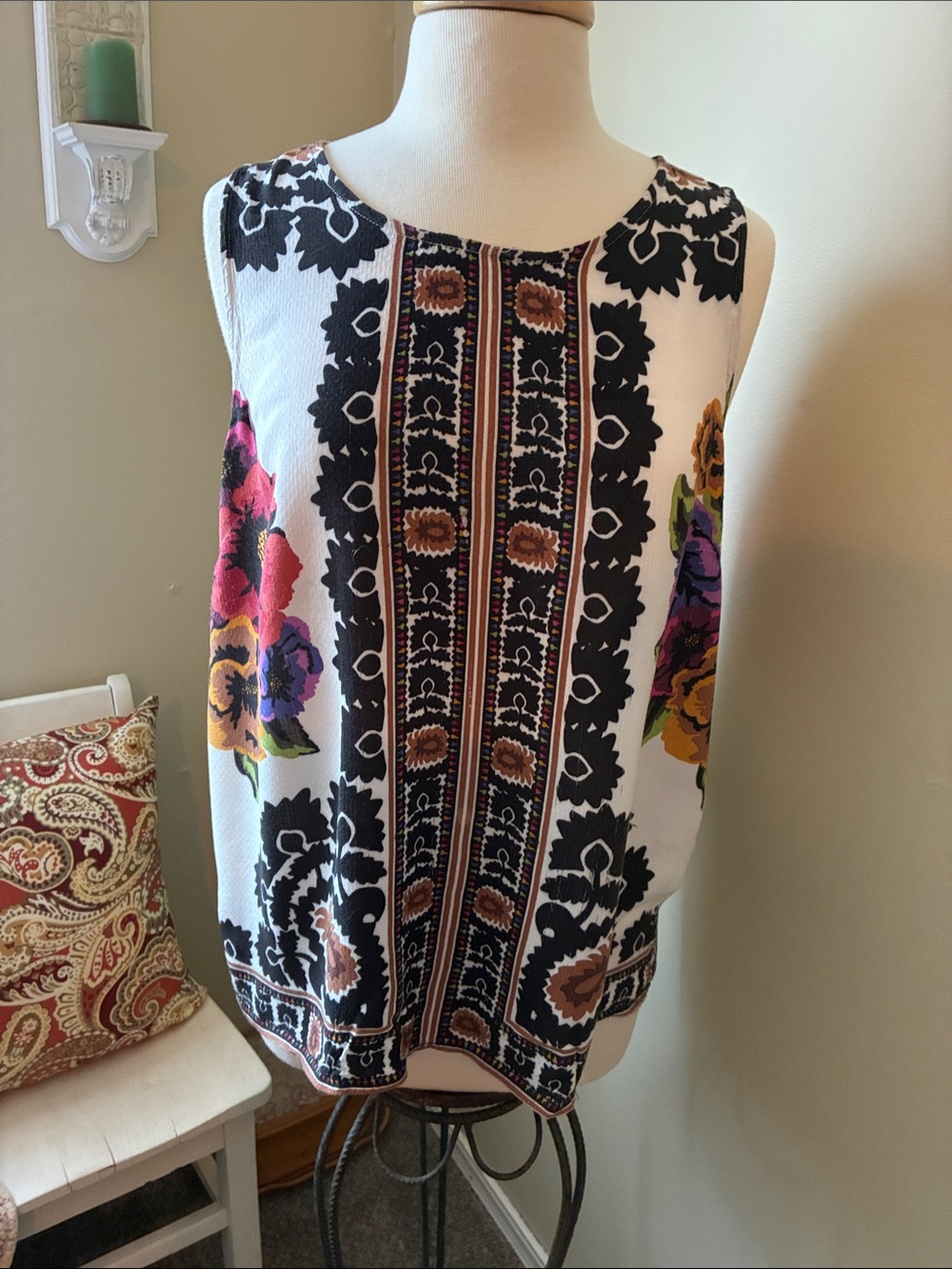 Rachel Zoe White Sleeveless Floral-Panel Tank with Black Border